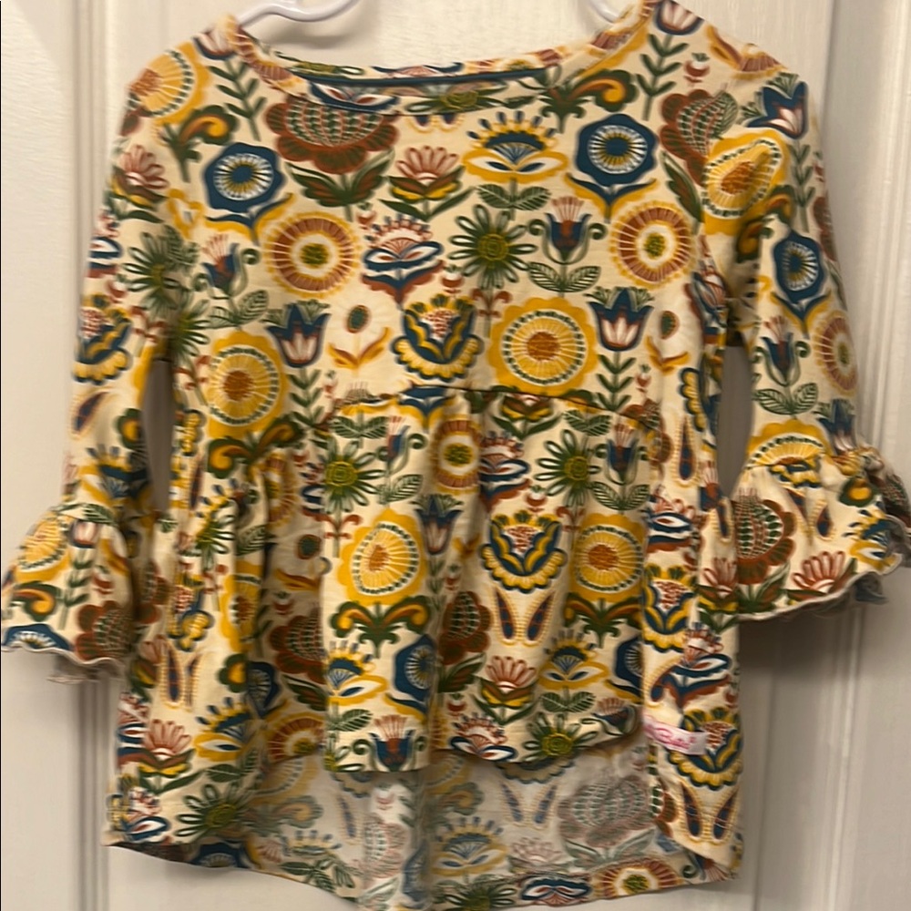 3/$10- Ruffle Butts 3/4 Sleeve Floral Blouse